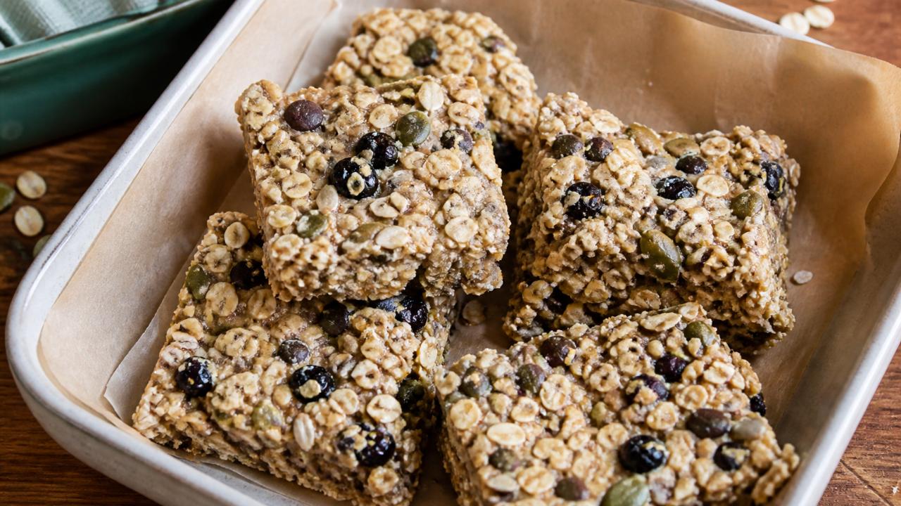 No-Bake Oat Bars with Seeds and Dried Blueberries