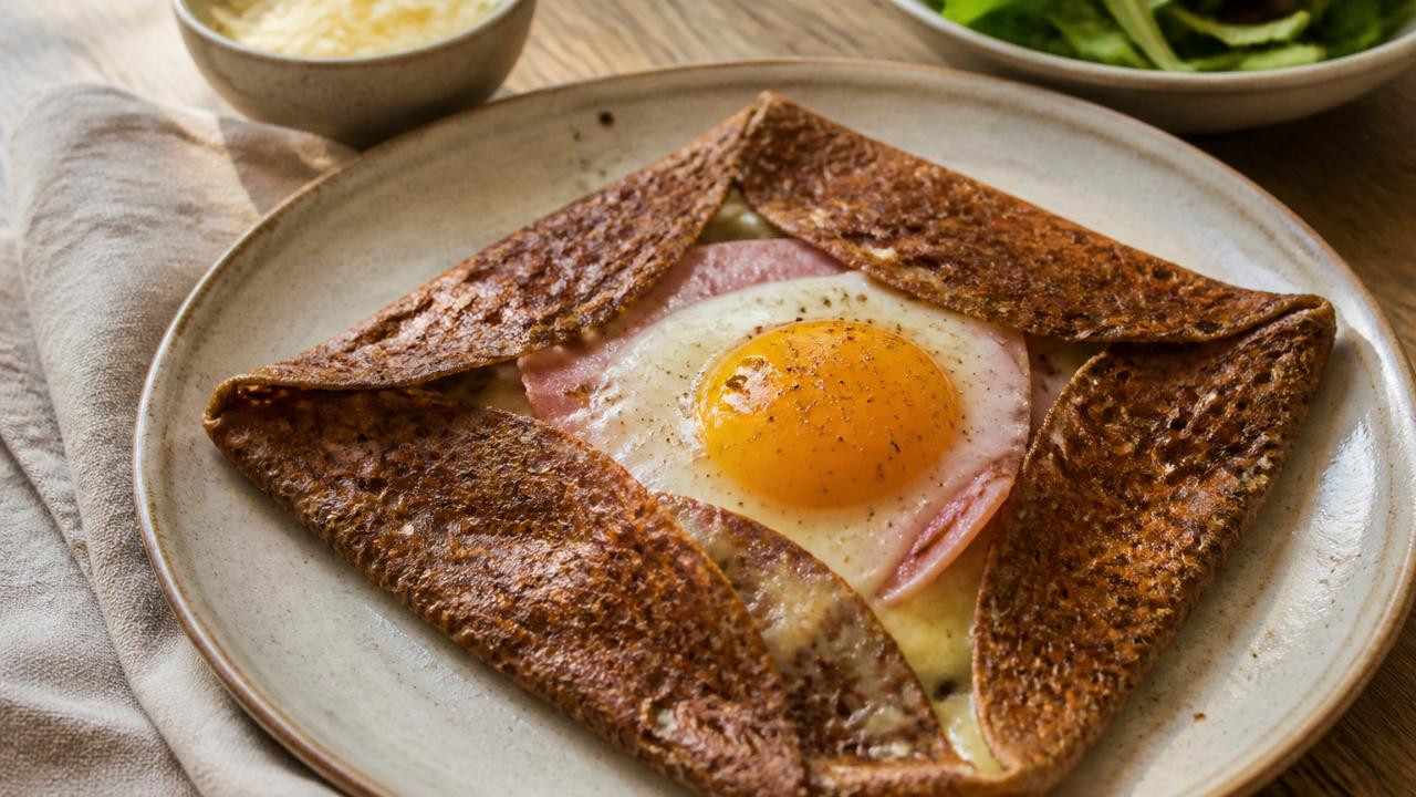 Buckwheat ham, egg and cheese galettes
